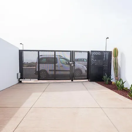 Сasa de vacaciones House In Amarilla Golf!